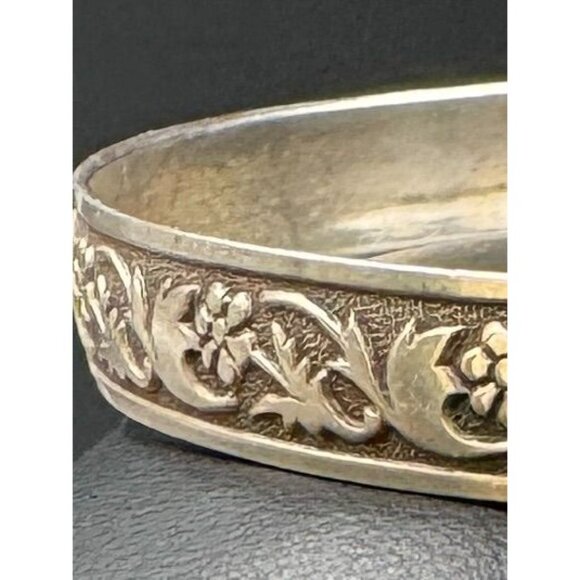 Sterling Silver Floral Micro Maroon Pebble Background - Picture 3 of 4